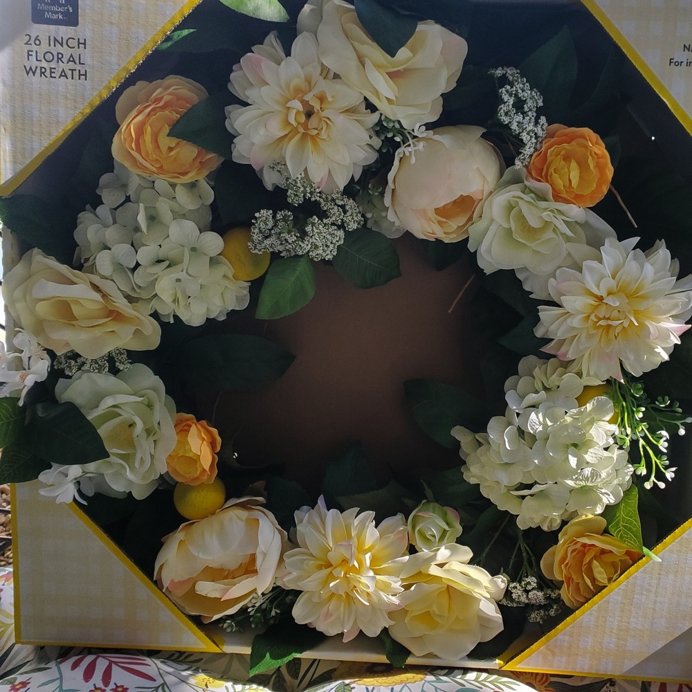 Members Mark 26 Inch Floral Wreath Yellow White Roses Dahlias Lemons New